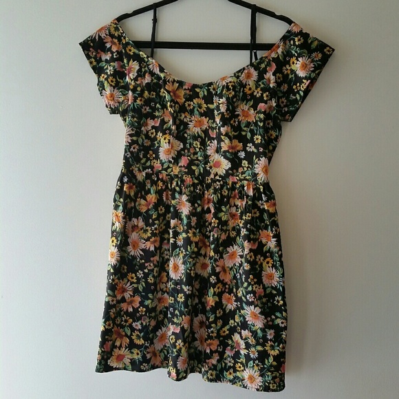 Band of Gypsies Dresses & Skirts - Band Of Gypsies floral dress